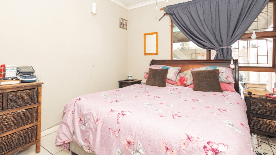 3 Bedroom Property for Sale in Peerless Park North Western Cape